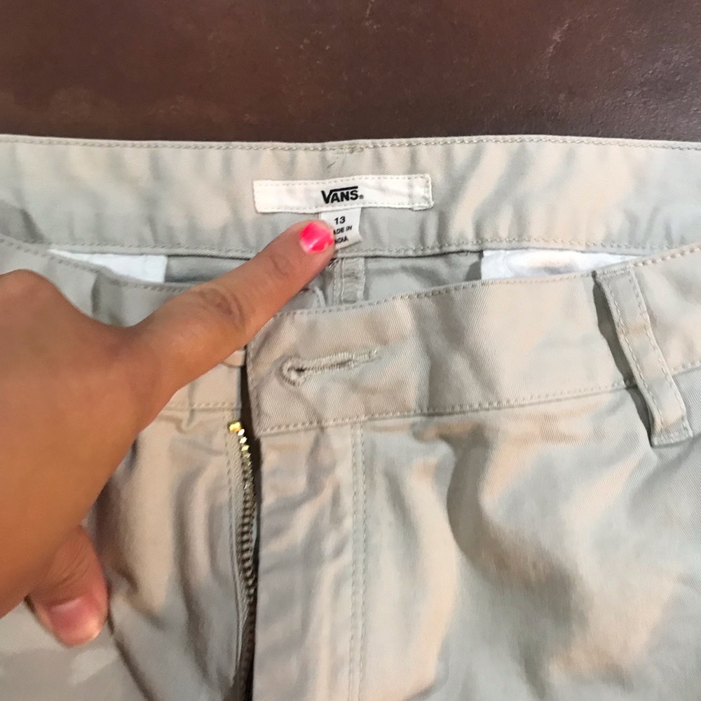 Authentic Women’s Vans khaki pants•VERY COMFY!!